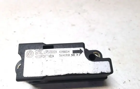 Volkswagen PASSAT B5 Airbag deployment crash/impact sensor IJ0909606N