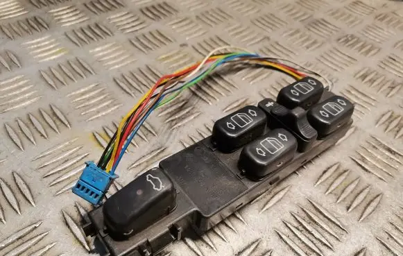 Mercedes-Benz S W220 Electric window control switch