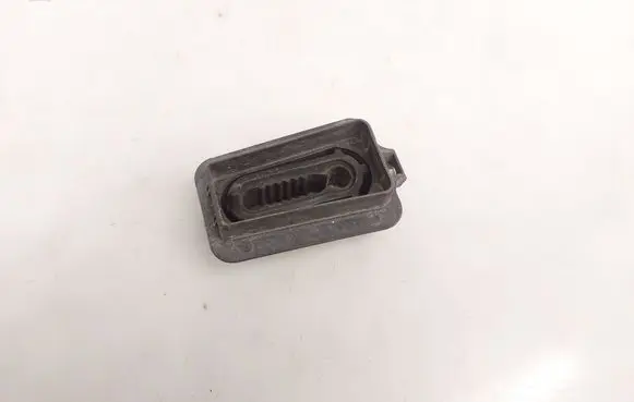 Radiator mount bracket
