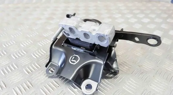 Toyota Yaris XP210 Engine mount bracket 12372K0060