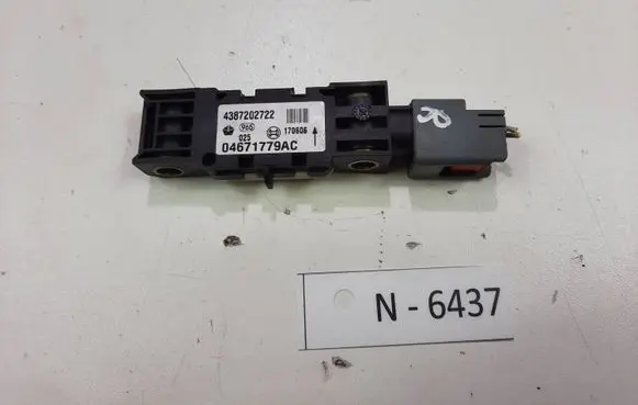 Jeep Commander Airbag deployment crash/impact sensor 04671779AC