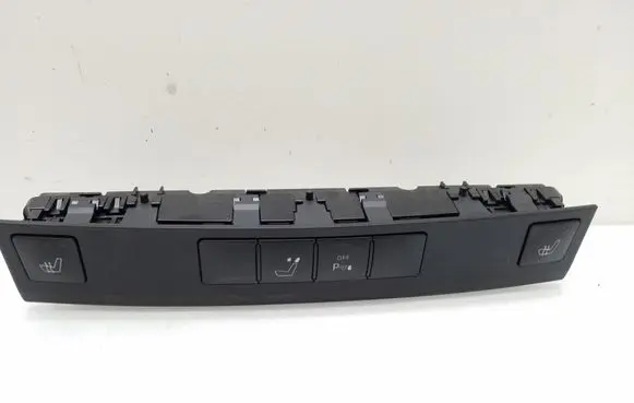 Mercedes-Benz E W212 Seat heating switch A2128202610
