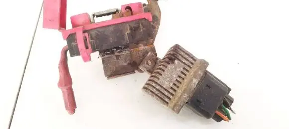 Glow plug pre-heat relay