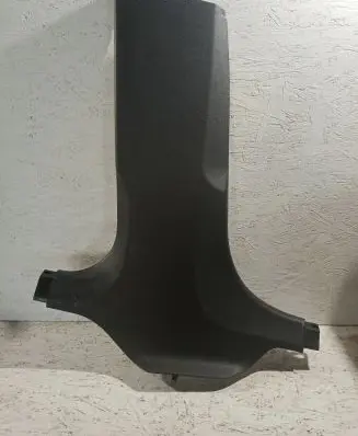 (B) pillar trim (bottom)