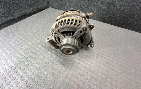 Jaguar XF X250 Generator/alternator 8W8310300