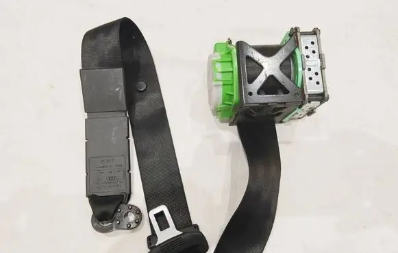 Audi TT TTS Mk2 Front seatbelt 305749800G48 8J7857705J 210508