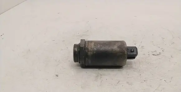 BMW 5 E39 Camshaft vanos timing valve 