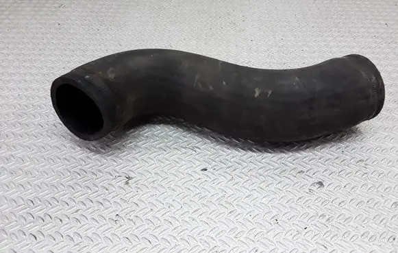 BMW 5 E39 Intercooler hose/pipe 11612246718