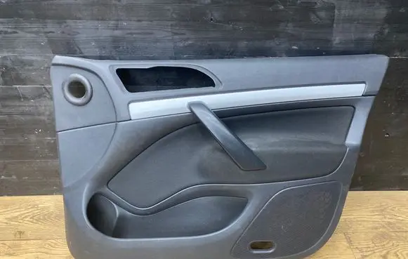 Skoda Octavia Mk2 (1Z) Front door card panel trim 1Z1867012