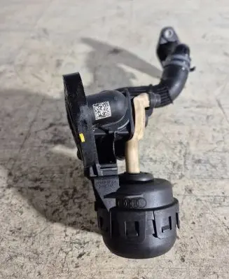 Audi A5 Sportback 8TA Coolant heater control valve 0114154A Pa66gf35