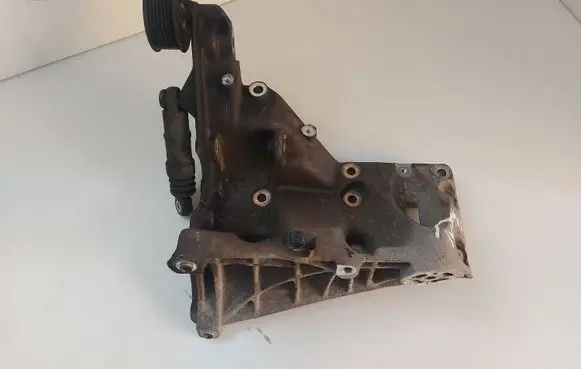 Porsche Cayenne (9PA) Engine mounting bracket 9481022135R