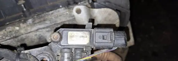 Volkswagen Golf V Exhaust gas pressure sensor 076906051a