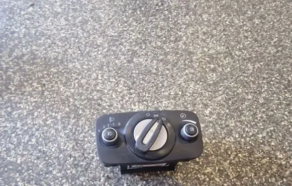 Ford Mondeo MK IV Light switch