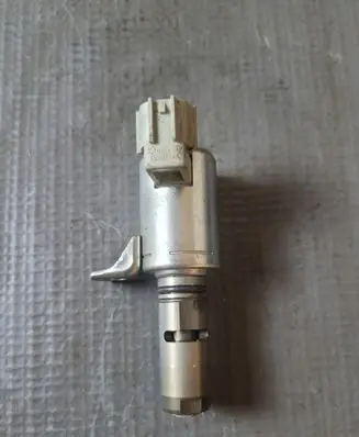 Ford Fusion II Camshaft position sensor CN1G6L713BC