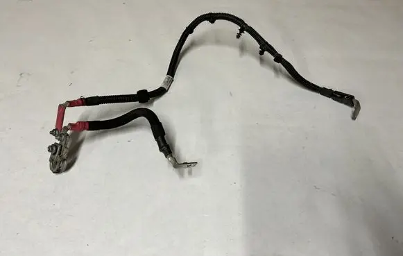Jeep Cherokee Positive cable (battery) 68111052AE P68111052AE
