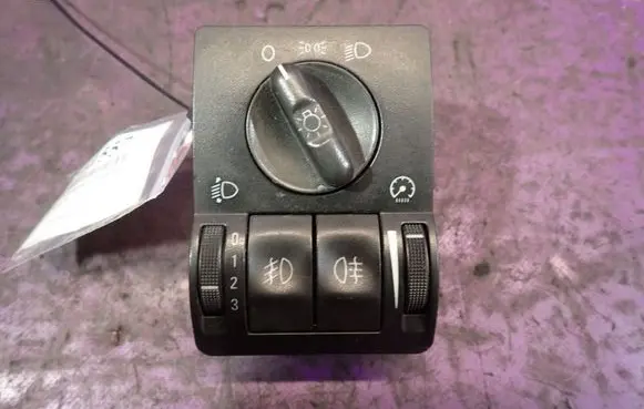 Opel Tigra B Light switch