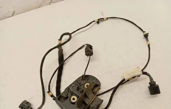 Volkswagen Transporter - Caravelle T5 Sliding door lock 7H0843604