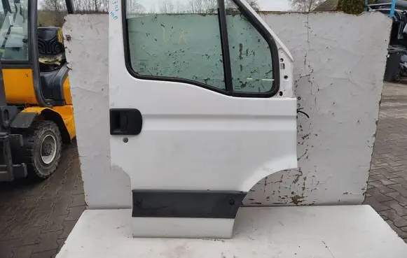 Iveco Daily 5th gen Front door