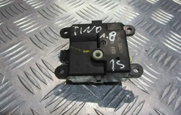Nissan Almera Tino Central body control module 3T04030820