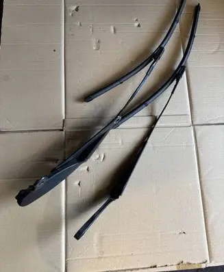 Mercedes-Benz C W205 Front wiper blade arm A2058203501