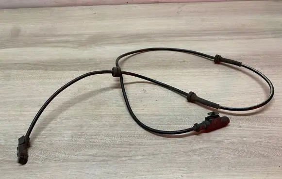 Nissan Note (E11) ABS brake wheel speed sensor 47910ax610