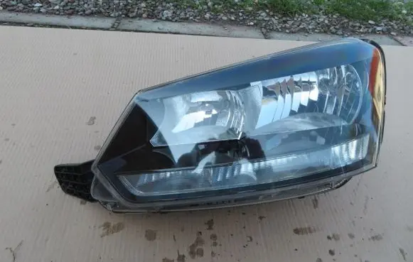 Skoda Yeti (5L) Headlight/headlamp 5L1941015D