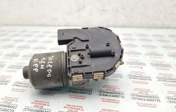 Seat Toledo III (5P) Front wiper linkage and motor 5P0955119A
