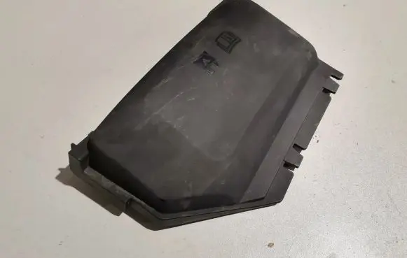 Land Rover Evoque I Fuse box cover HK7214A076