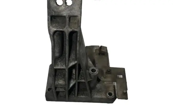 BMW 5 E39 Engine mounting bracket 1745741