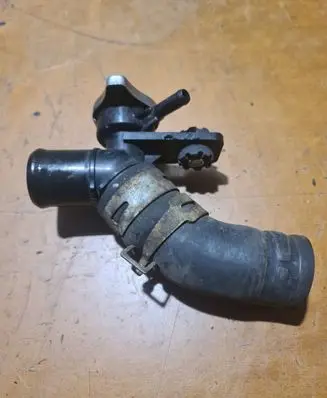 Suzuki Grand Vitara II Coolant pipe/hose PA66GF25