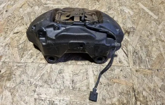 Volkswagen Touareg II Front brake caliper 209236064A