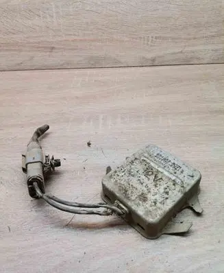 Opel Monterey Glow plug pre-heat relay 8043898021 4079006241