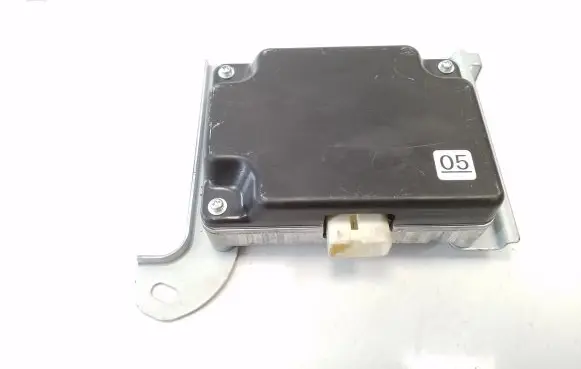 Toyota RAV 4 (XA50) Voltage converter inverter 8621042070
