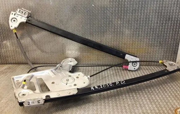 Land Rover Range Rover L322 Front door window regulator with motor CUH000182