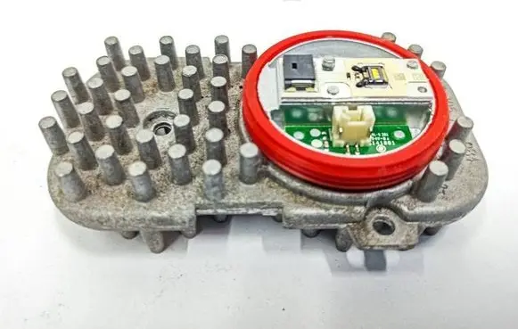 BMW 3 E92 E93 LED ballast control module 1305715084 MDE12731 1307102393