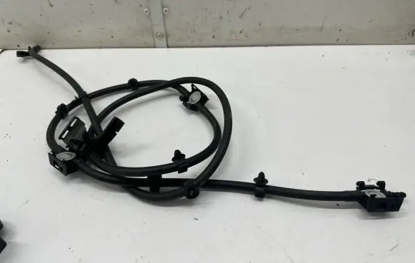 Mercedes-Benz CLA C118 X118 Windshield washer spray nozzle 