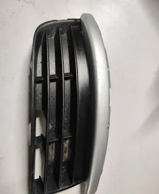 Volkswagen Jetta V Front fog light trim/grill 1K0853666J