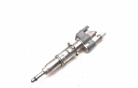 BMW 3 E90 E91 Fuel injector 7589048 758904802