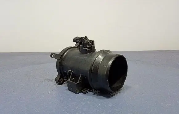 BMW 5 F10 F11 Mass air flow meter 8519492