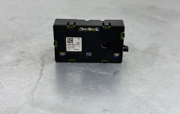 Mercedes-Benz C W205 Aerial antenna amplifier A2059051205