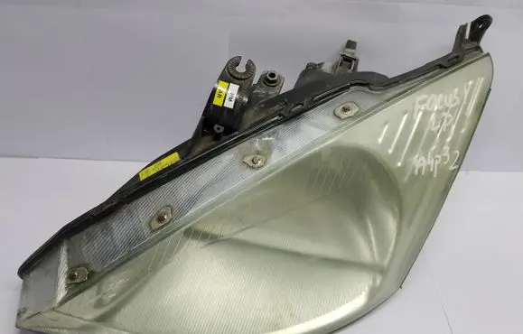 Ford Focus Headlight/headlamp XS4113006