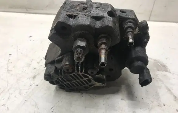 Renault Espace - Grand espace IV Fuel injection high pressure pump 30349754