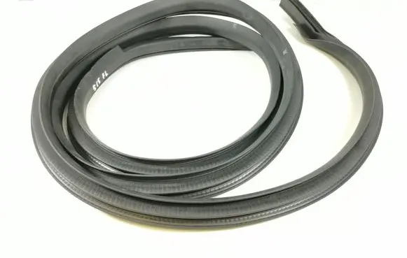 Rear door rubber seal (on body)