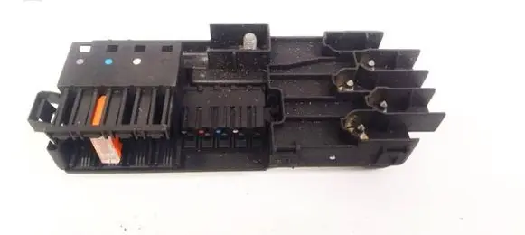 Mercedes-Benz E W211 Fuse box set 2115452301