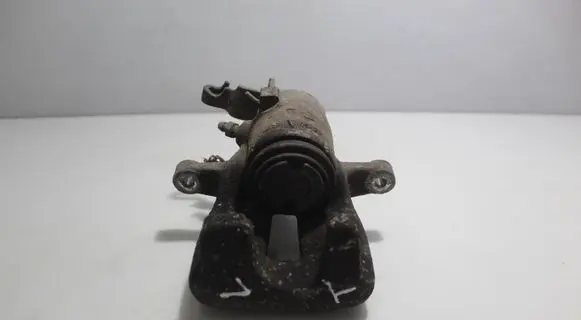 Volkswagen Jetta V Rear brake caliper
