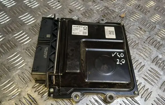 Volvo V40 Engine control unit/module 31452623 MB2797009612
