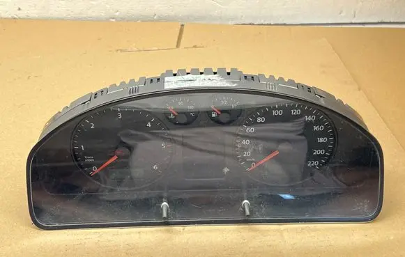 Volkswagen Transporter - Caravelle T5 Speedometer (instrument cluster) 7H0920860E