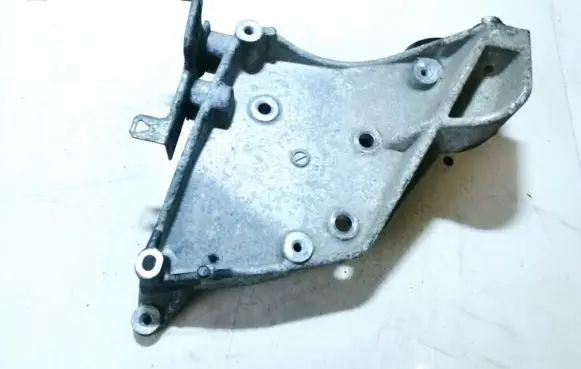 Suzuki Grand Vitara II Engine mounting bracket 200196