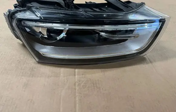 Audi Q3 8U Headlight/headlamp 8U0941004D