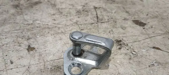 Opel Insignia A Rear door lock loop/hook striker